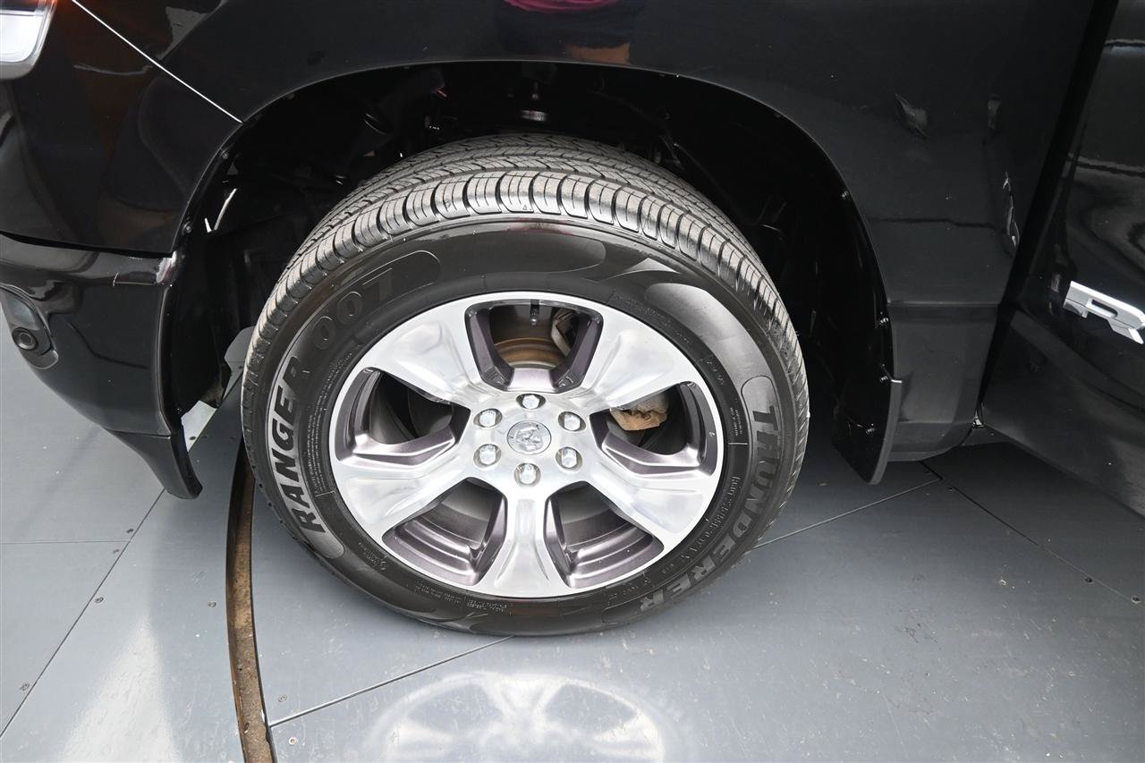 Used 2023 RAM 1500 Laramie AWD/4WD image 16