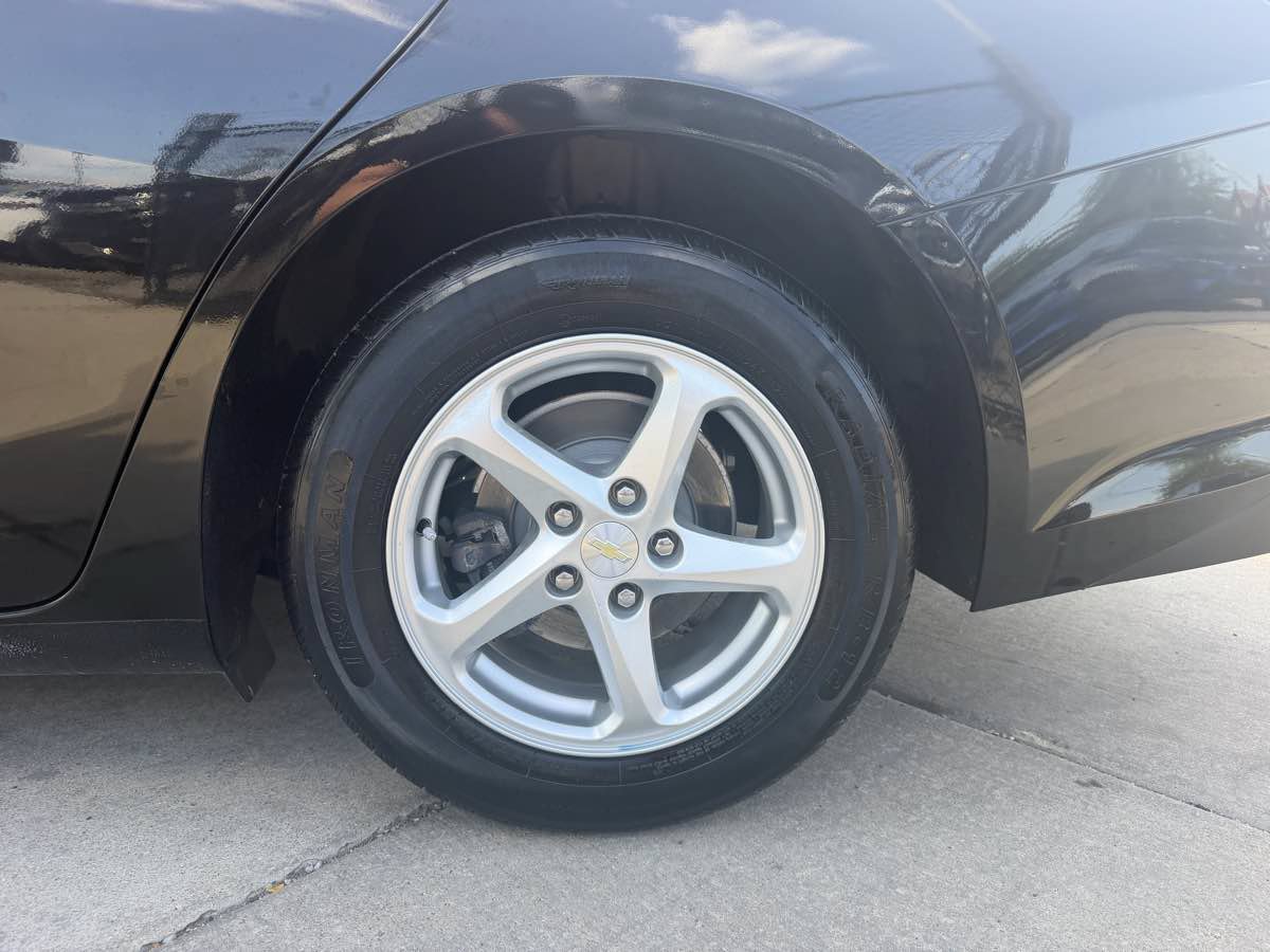 Used 2016 Chevrolet Malibu LS FWD image 9