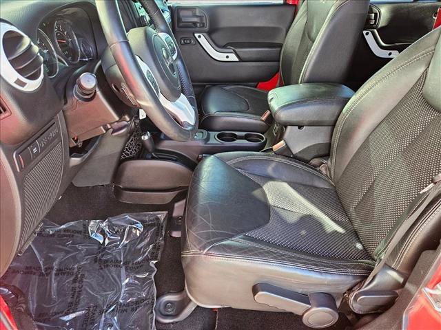Used 2015 Jeep Wrangler Unlimited Sahara image 18