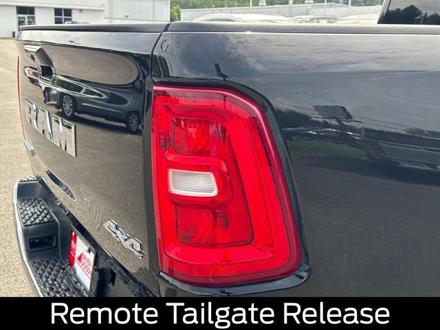 Used 2025 RAM 1500 Laramie AWD/4WD image 16