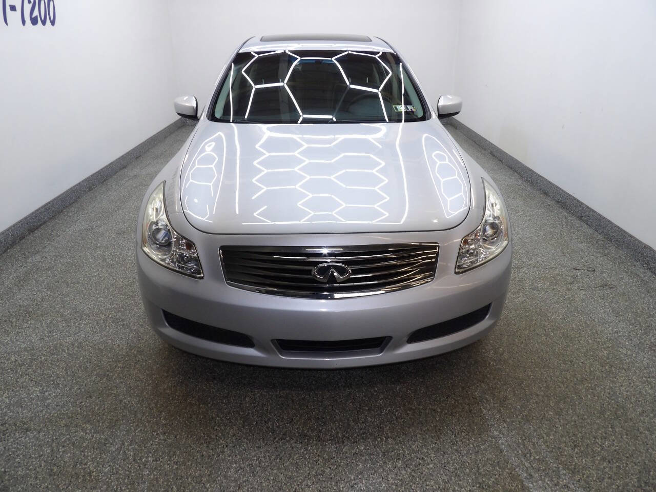 Used 2009 INFINITI G37 x Sedan w/ Premium Pkg image 2