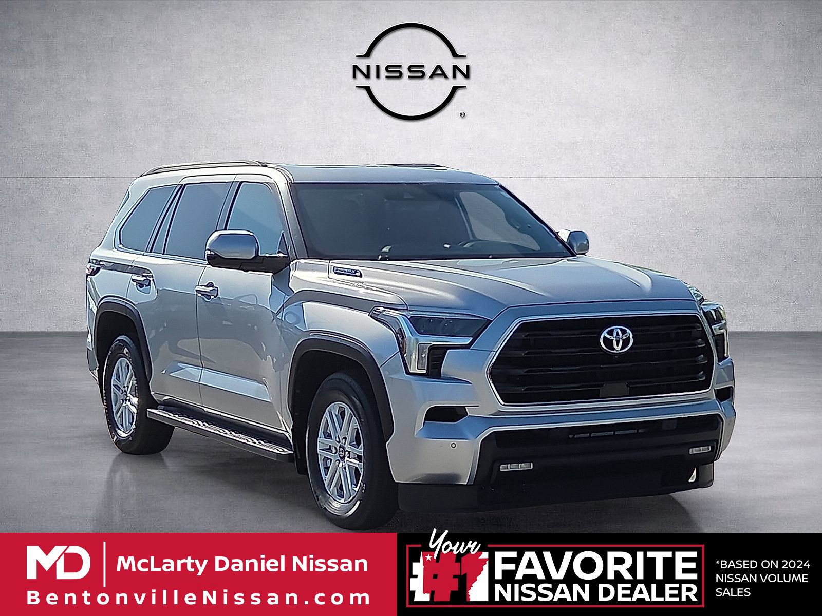 Used 2025 Toyota Sequoia SR5 AWD/4WD video 1