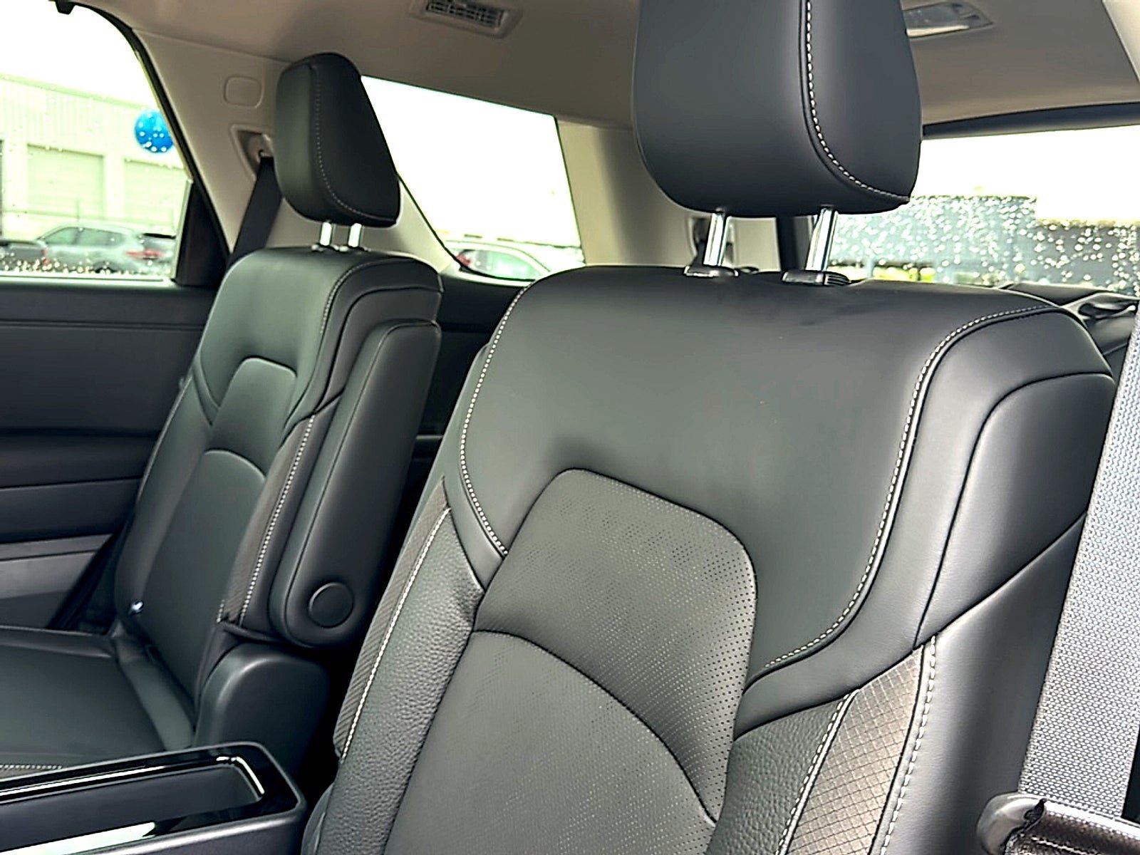 New 2026 Nissan Pathfinder SL w/ SL Premium Package FWD image 17
