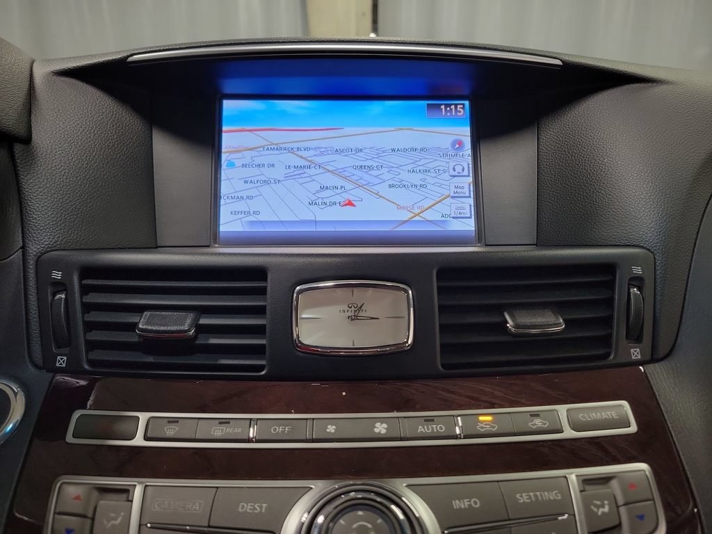 Used 2016 INFINITI Q70 3.7 AWD/4WD image 21
