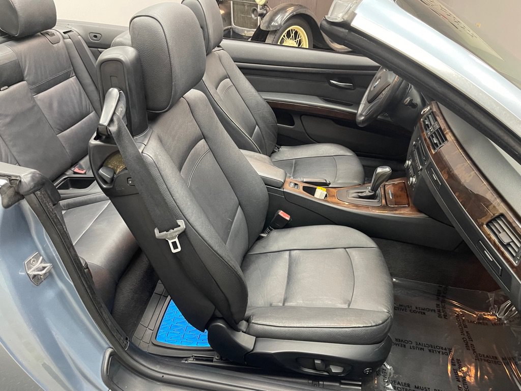 Used 2013 BMW 328i Convertible RWD image 31