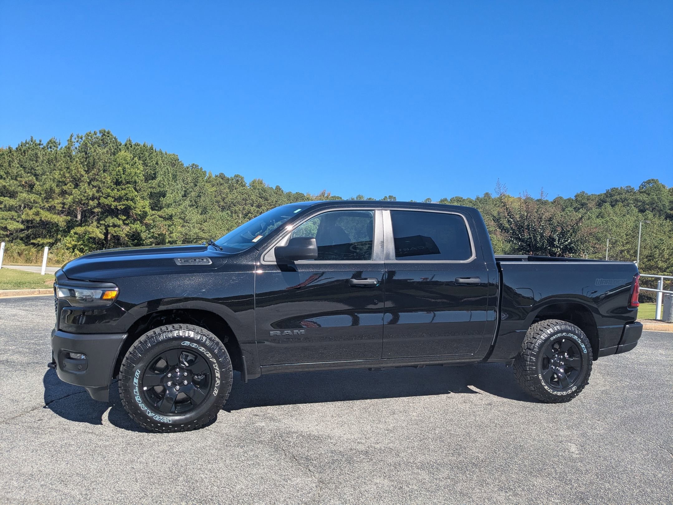 Used 2025 RAM 1500 Classic Warlock image 7