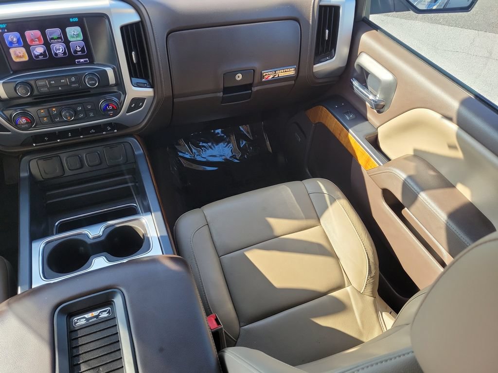 Used 2017 GMC Sierra 1500 SLT w/ SLT Premium Package AWD/4WD image 11