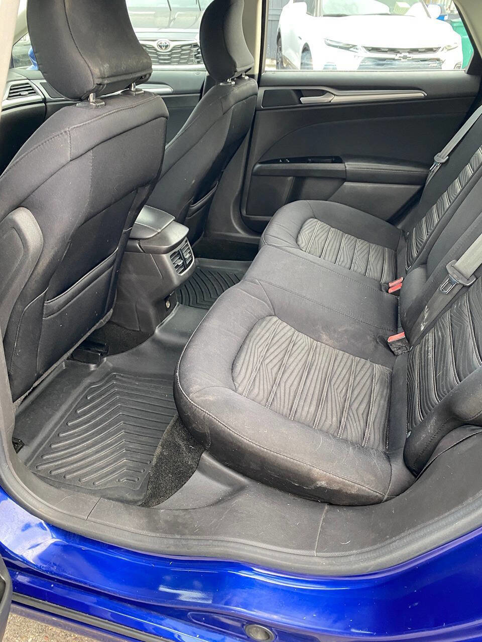 Used 2016 Ford Fusion SE image 45