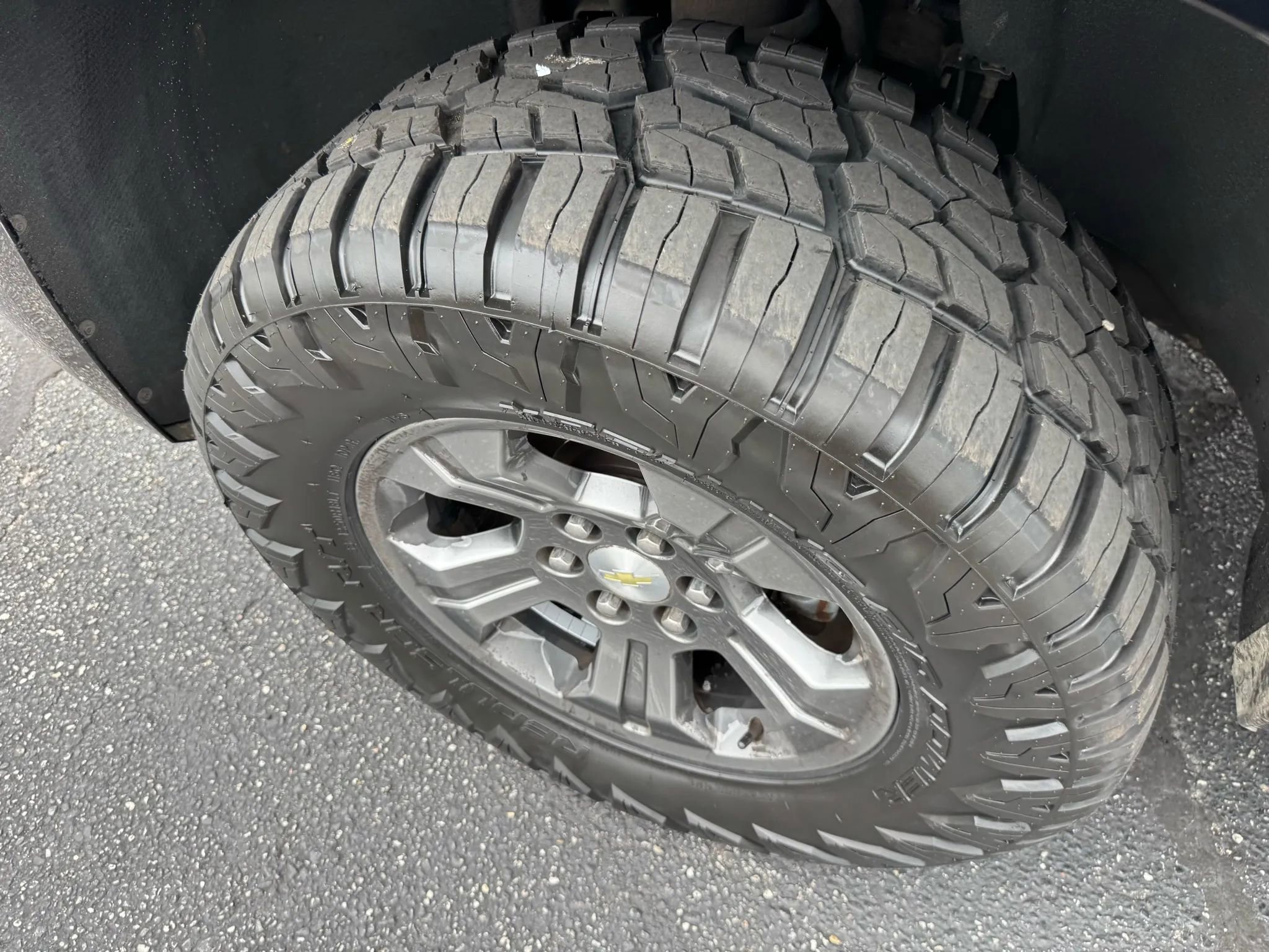 Used 2017 Chevrolet Tahoe LT image 12