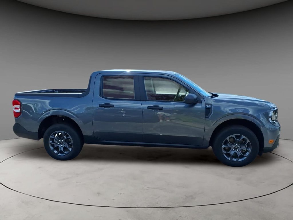 New 2026 Ford Maverick XLT w/ Equipment Group 301A AWD/4WD image 10