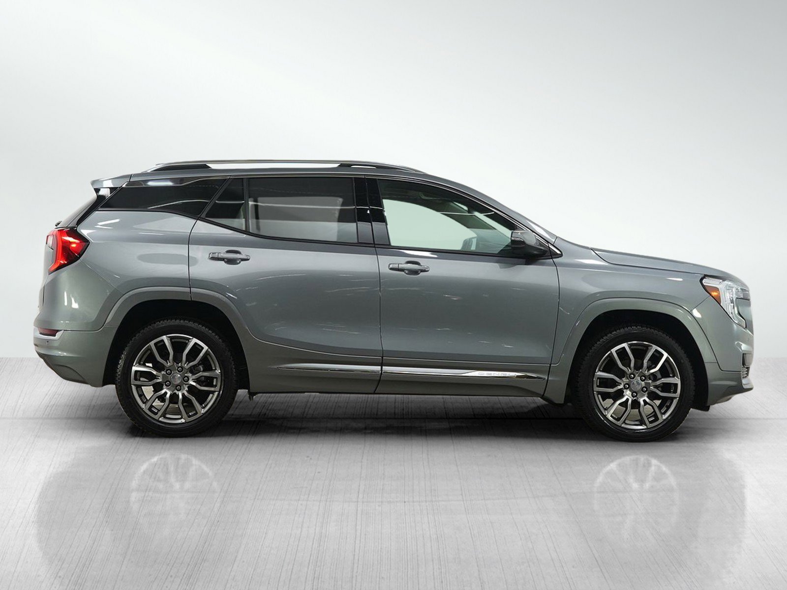 Used 2023 GMC Terrain Denali AWD/4WD image 6