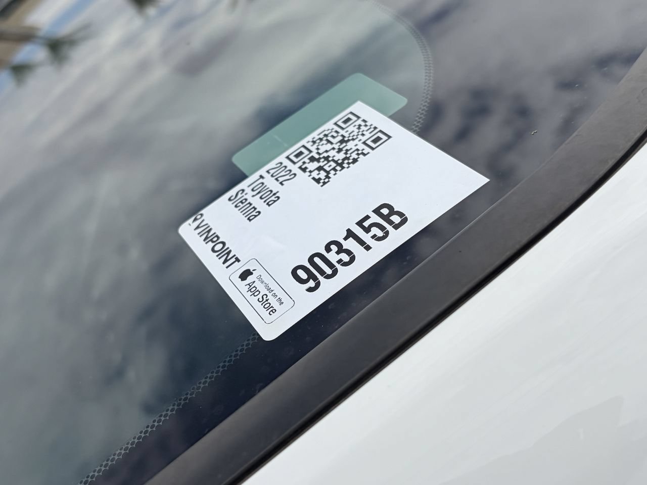 Used 2022 Toyota Sienna XSE w/ XSE Plus Package AWD/4WD image 33