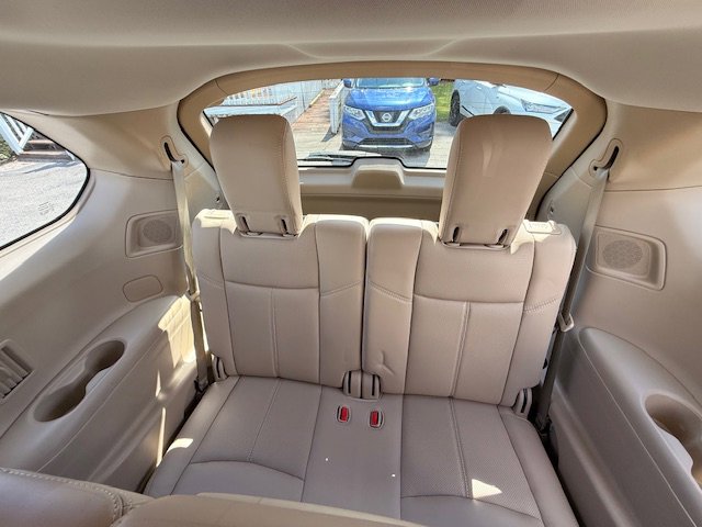 Used 2017 Nissan Pathfinder Platinum w/ Cargo Package AWD/4WD image 8