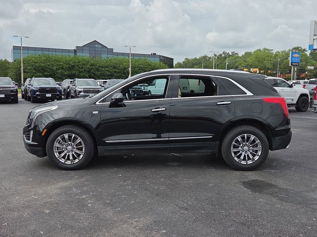 Used 2017 Cadillac XT5 Luxury w/ Driver Awareness Package image 14