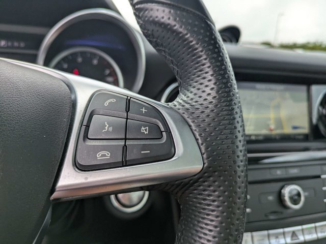 Used 2020 Mercedes-Benz SLC 300 image 25