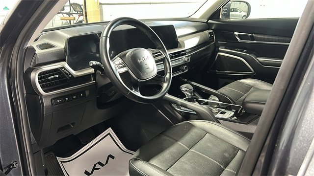 Used 2024 Kia Telluride EX image 24