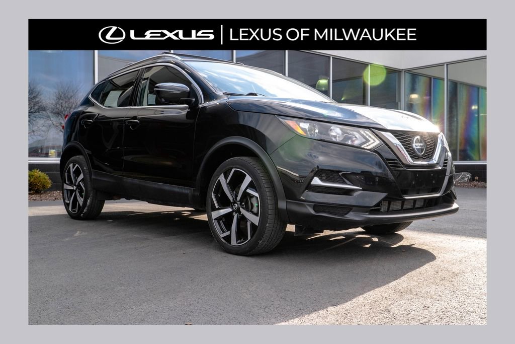 Used 2020 Nissan Rogue Sport SL image 1