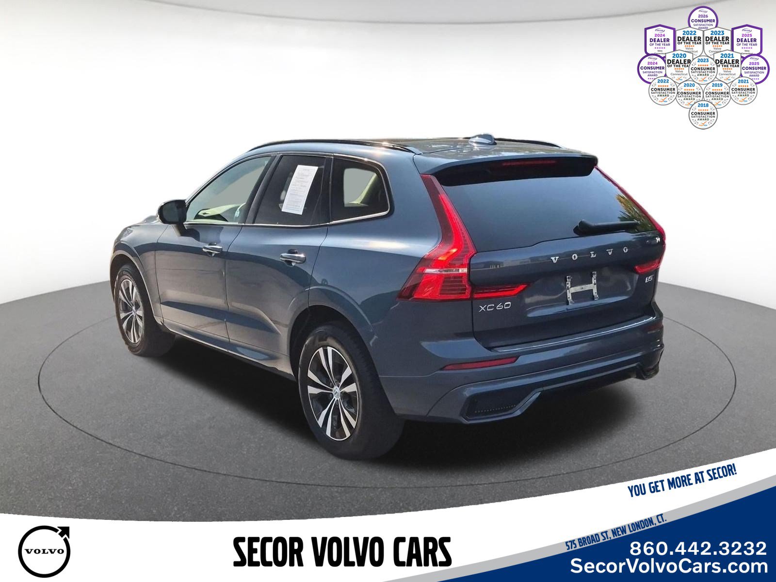 Used 2024 Volvo XC60 B5 Core w/ Climate Package AWD/4WD image 9