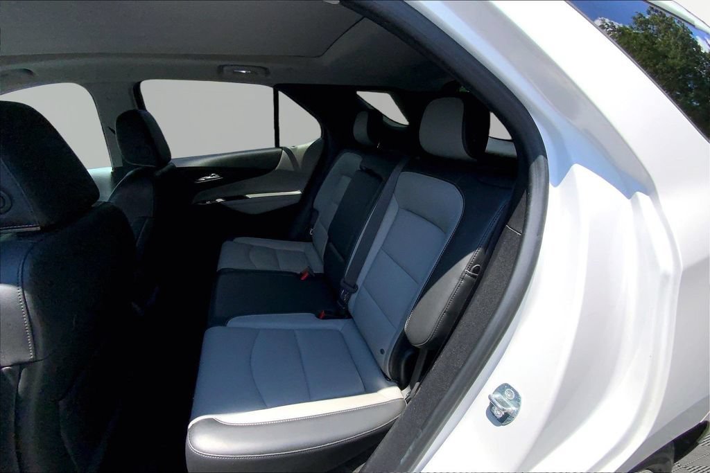 Used 2018 Chevrolet Equinox Premier FWD image 16