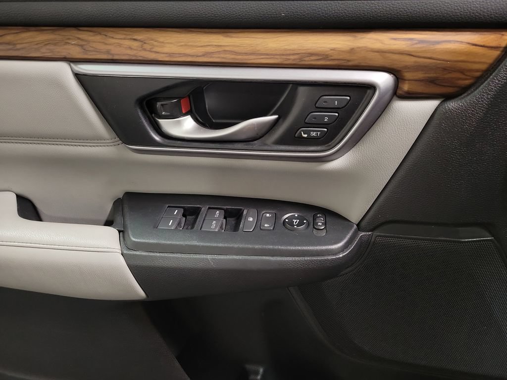 Used 2018 Honda CR-V Touring image 18