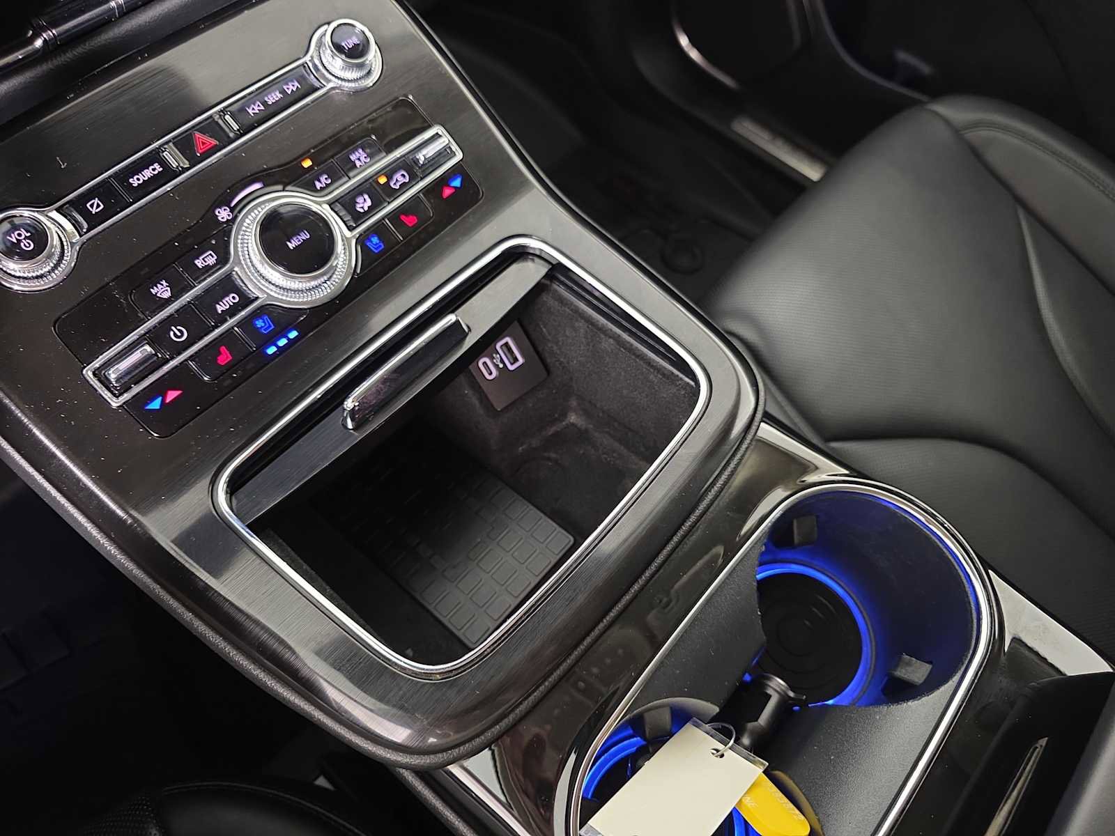 Used 2022 Lincoln Nautilus Reserve image 32