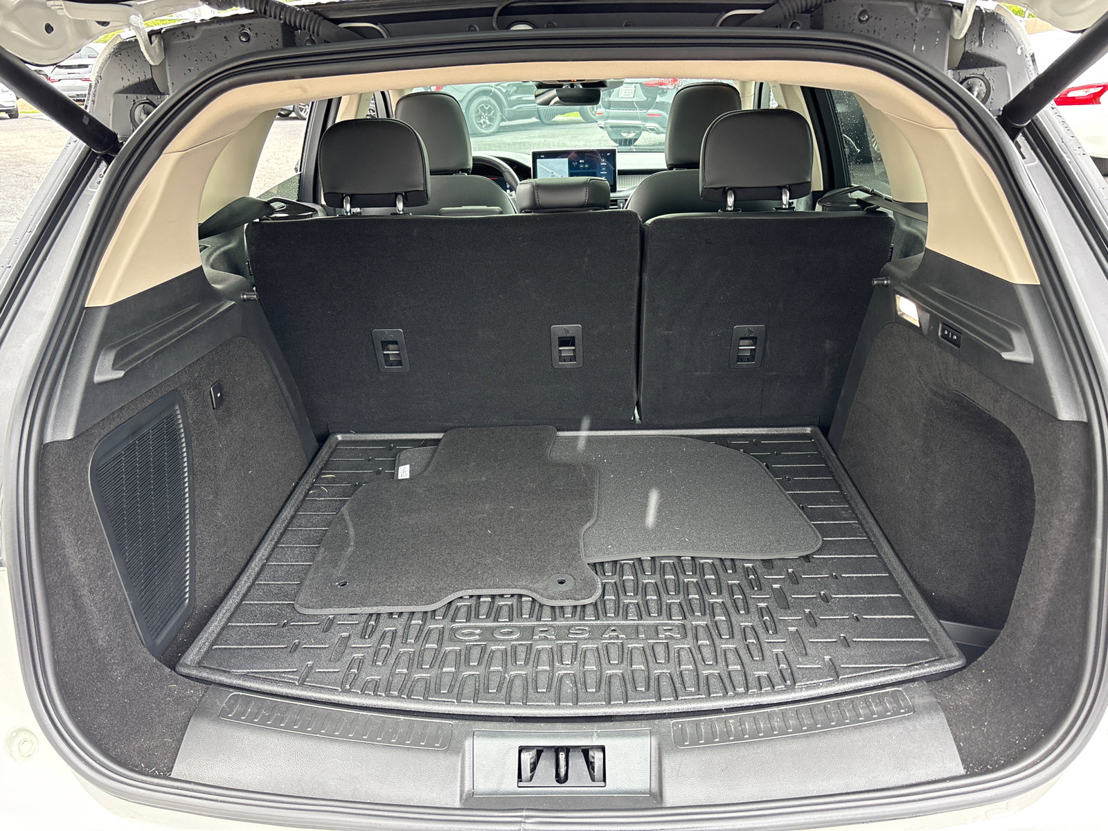 Certified 2024 Lincoln Corsair AWD w/ Equipment Group 101A image 9