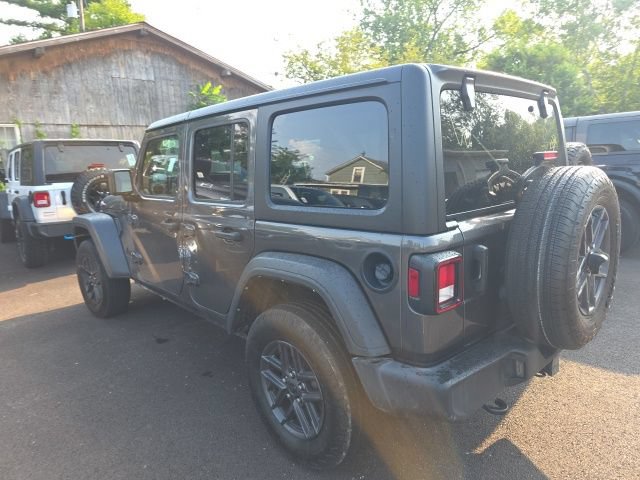 Used 2024 Jeep Wrangler Unlimited Sport AWD/4WD image 14