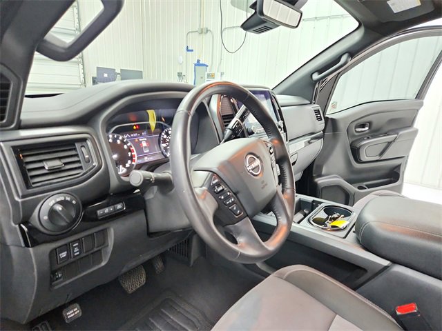 Used 2023 Nissan Titan SV w/ SV Convenience Package image 18