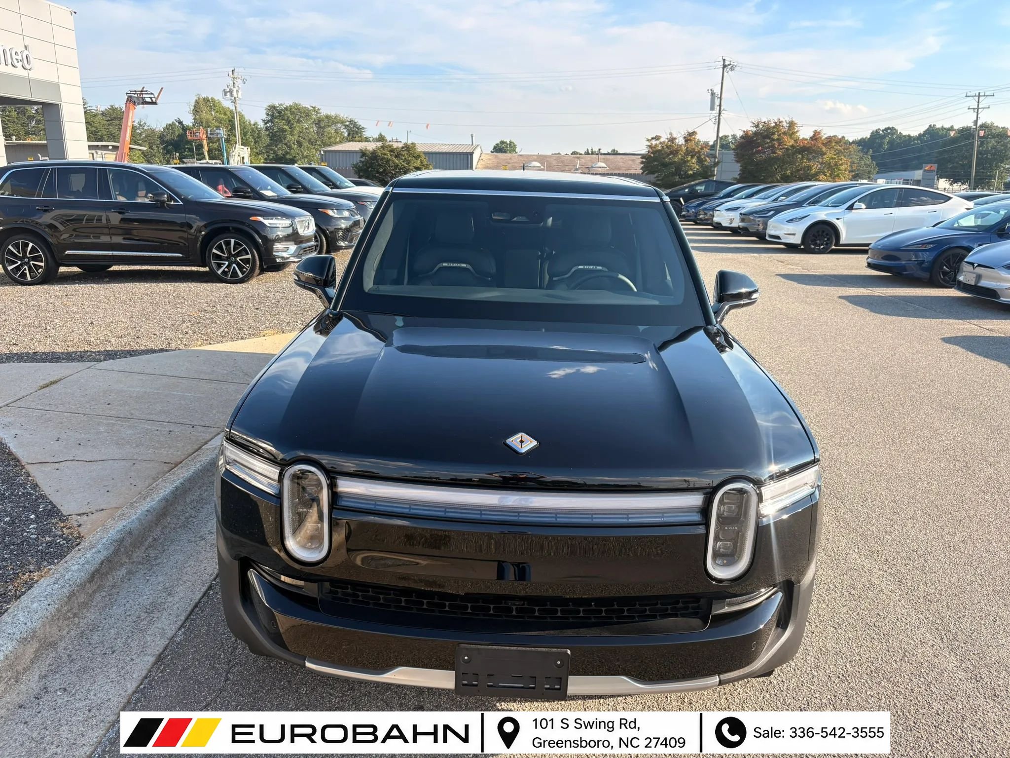 Used 2025 Rivian R1S Adventure Dual AWD/4WD image 23