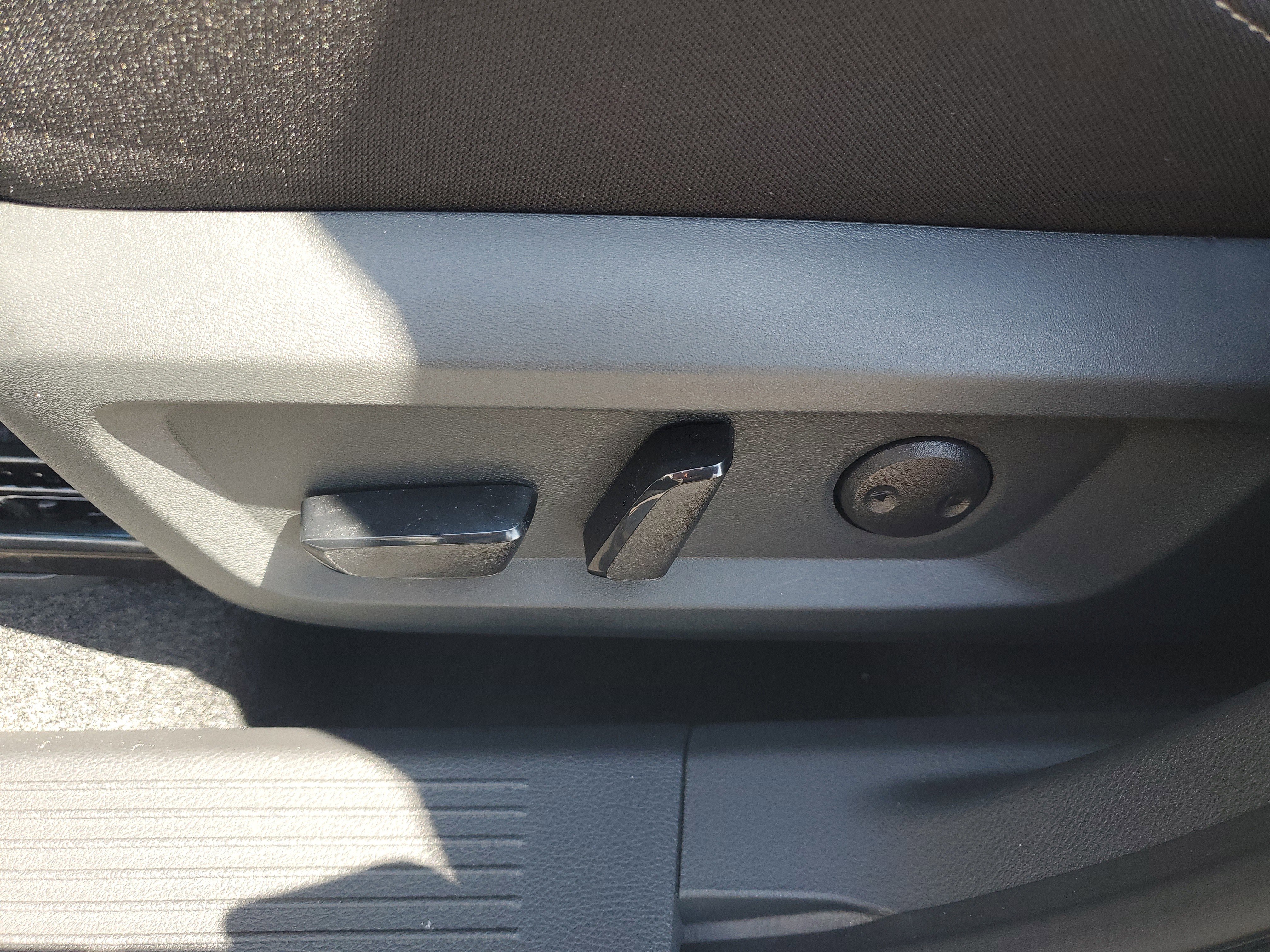 Certified 2026 Nissan Rogue SV FWD image 15