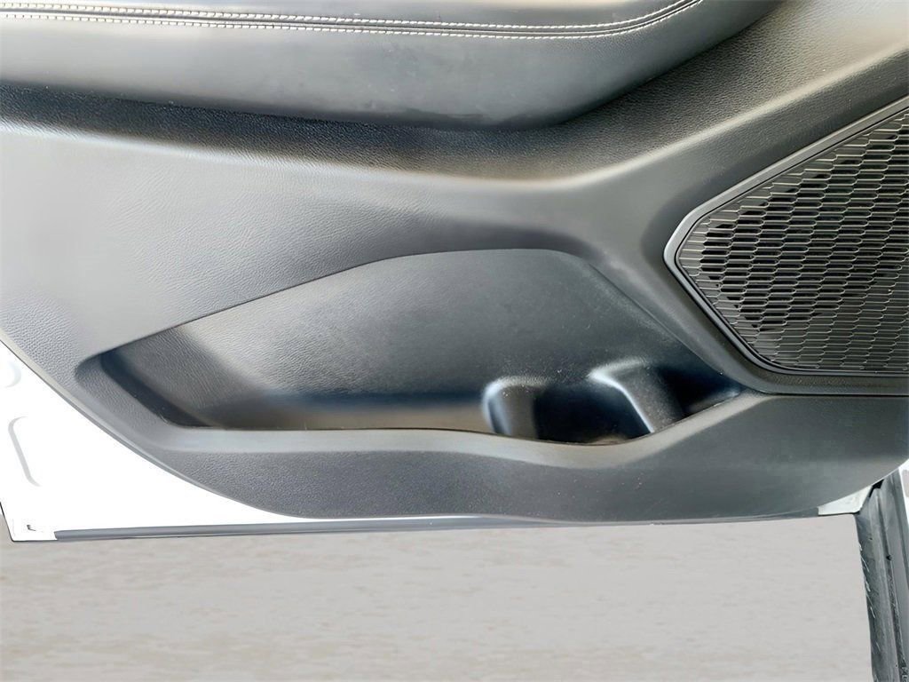 Used 2023 Jeep Grand Cherokee Laredo image 15