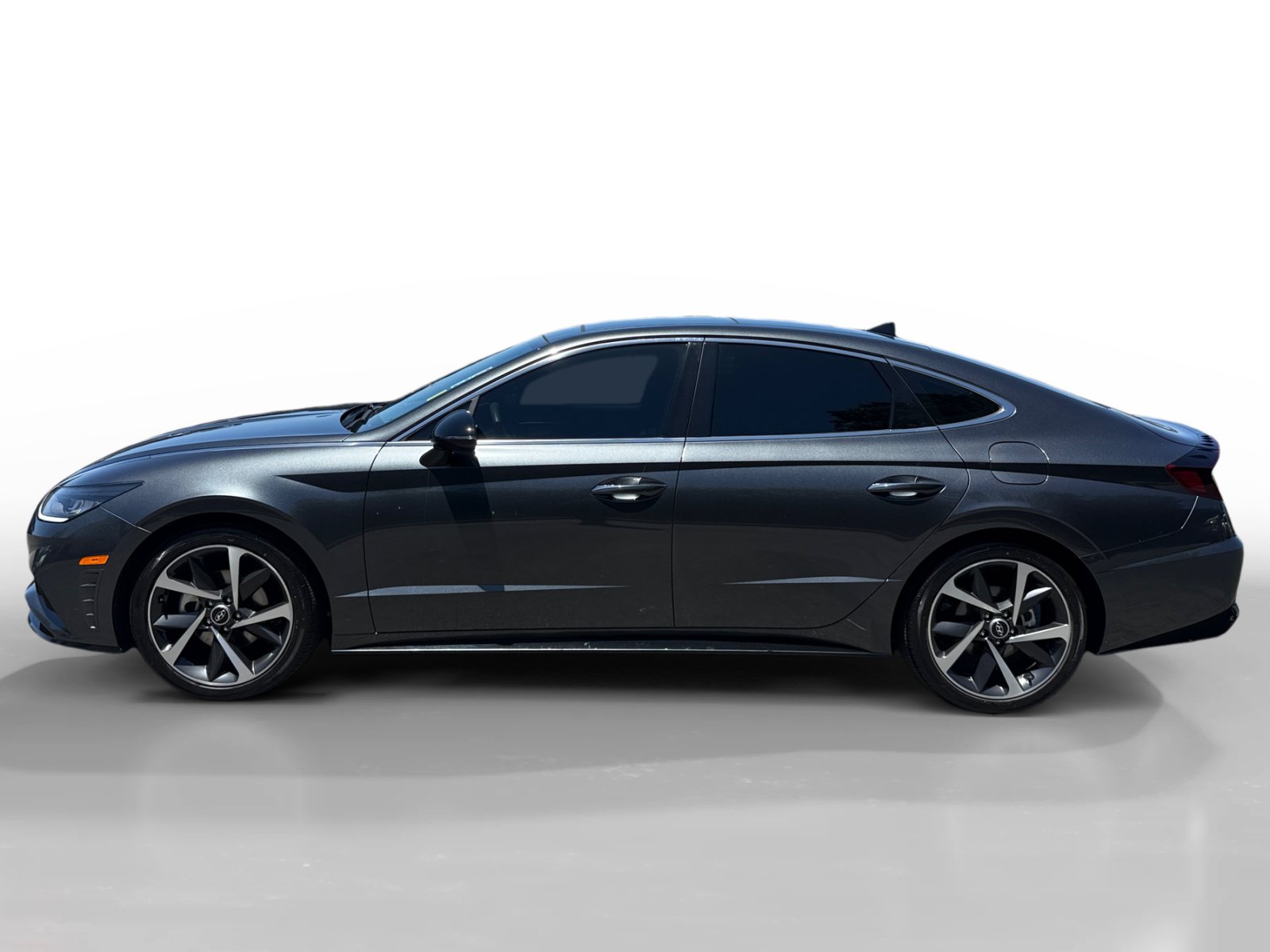 Certified 2023 Hyundai Sonata SEL Plus w/ Cargo Package FWD image 2
