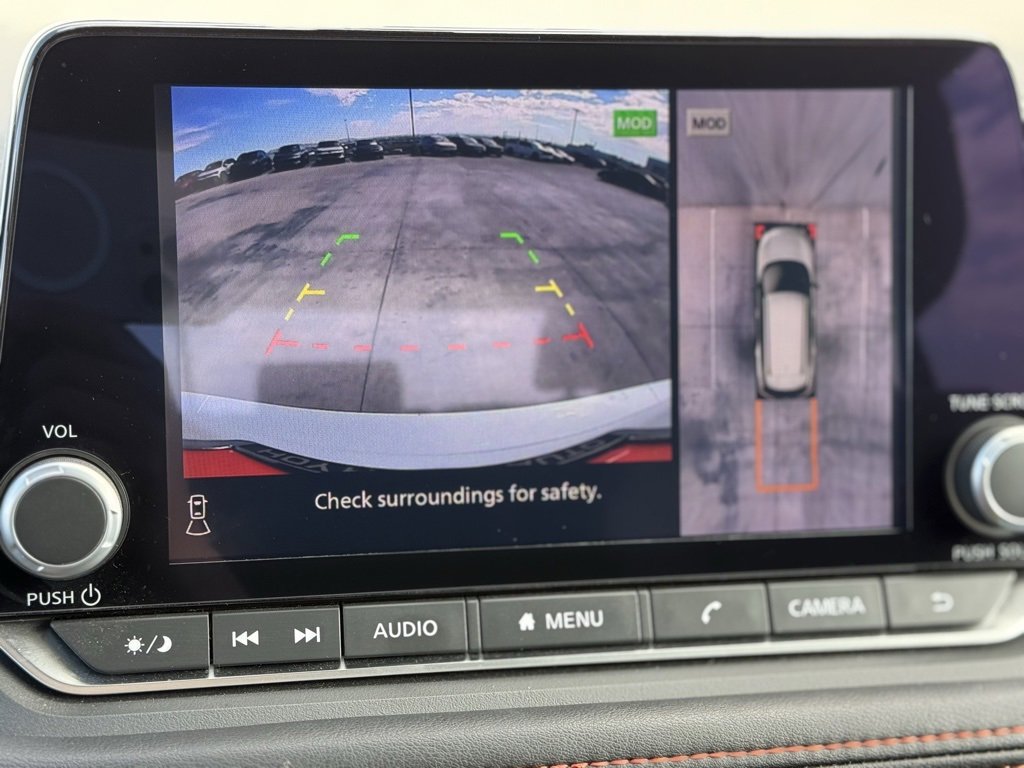 Used 2025 Nissan Rogue SV image 8