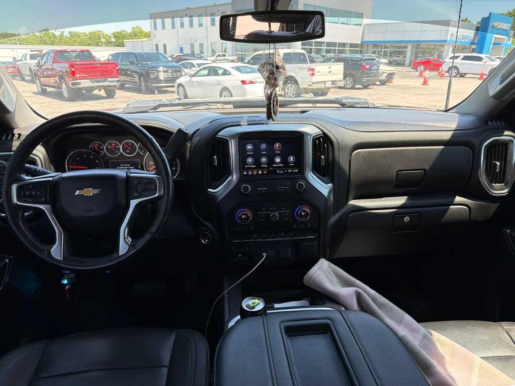 Used 2022 Chevrolet Silverado 3500 LTZ w/ LTZ Convenience Package AWD/4WD image 5