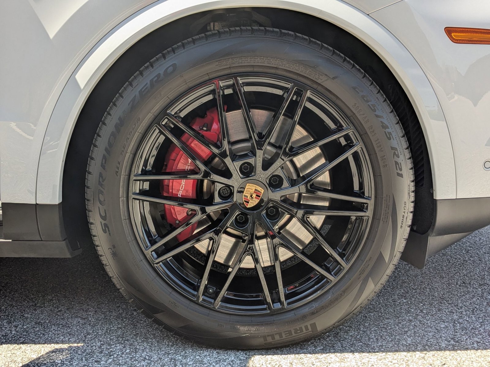 Certified 2026 Porsche Cayenne S AWD/4WD image 30