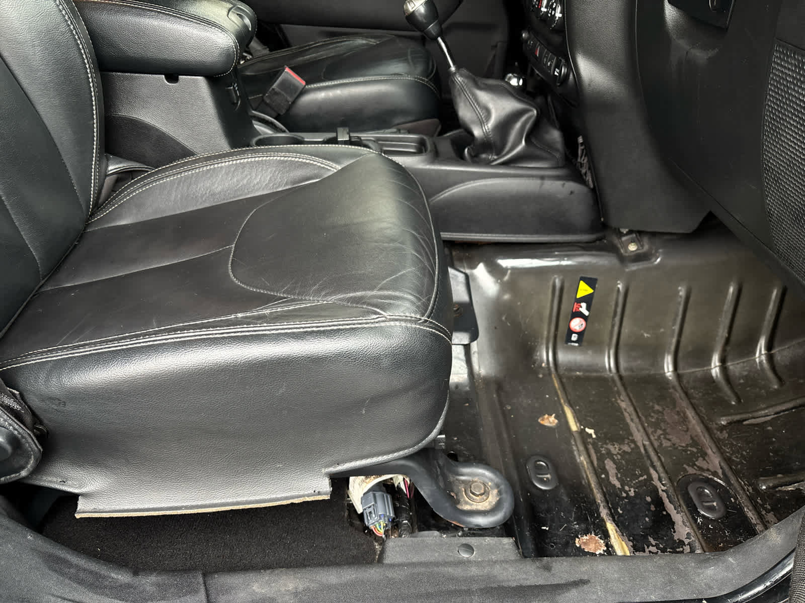 Used 2014 Jeep Wrangler Unlimited Rubicon image 16