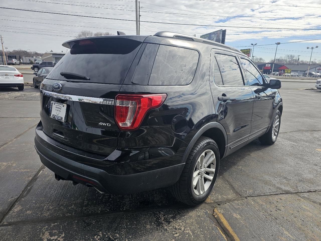 Used 2017 Ford Explorer 4WD image 5