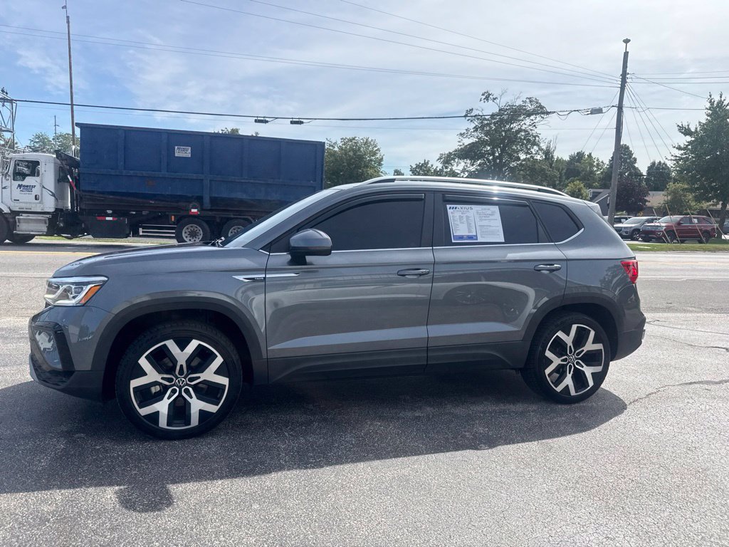 Used 2022 Volkswagen Taos SEL AWD/4WD image 4