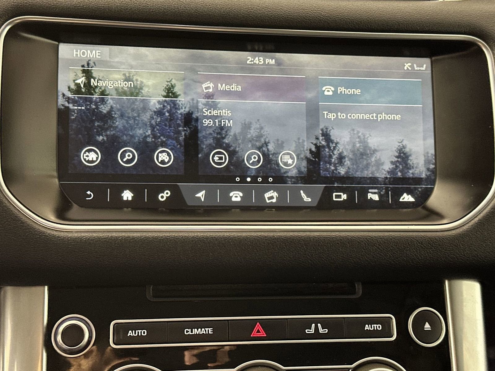 Used 2017 Land Rover Range Rover Sport Supercharged image 18