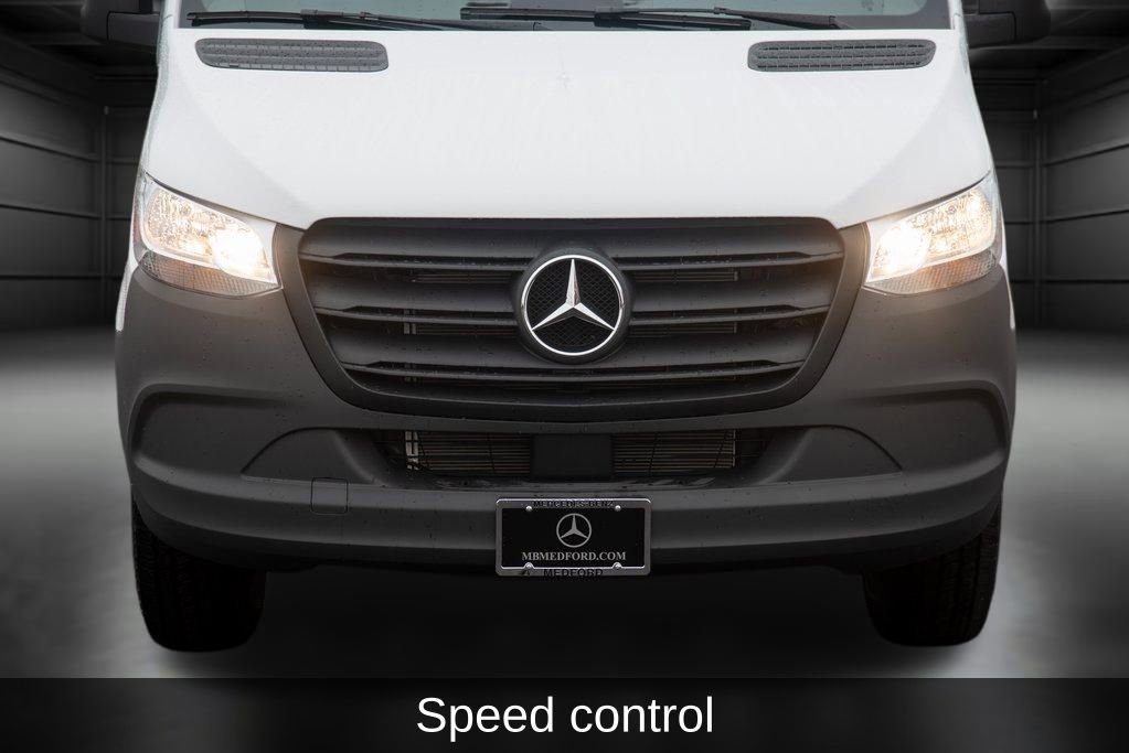 Used 2025 Mercedes-Benz Sprinter 2500 image 14