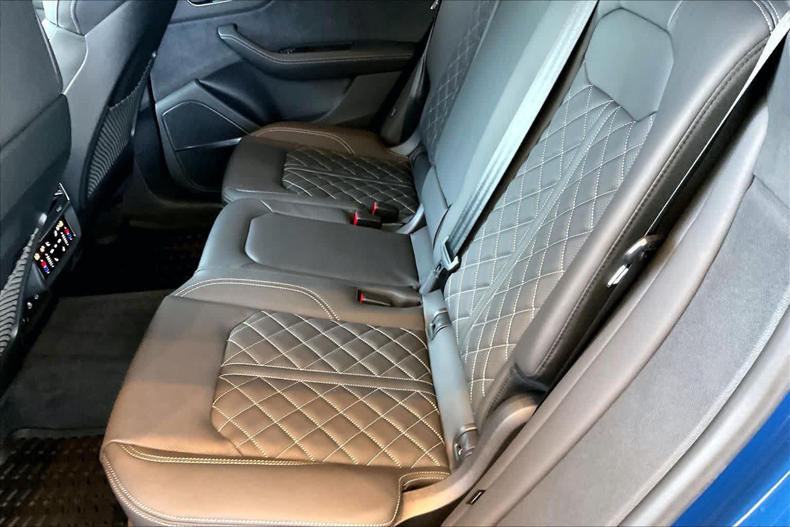 New 2026 Audi SQ8 Premium Plus AWD/4WD image 17