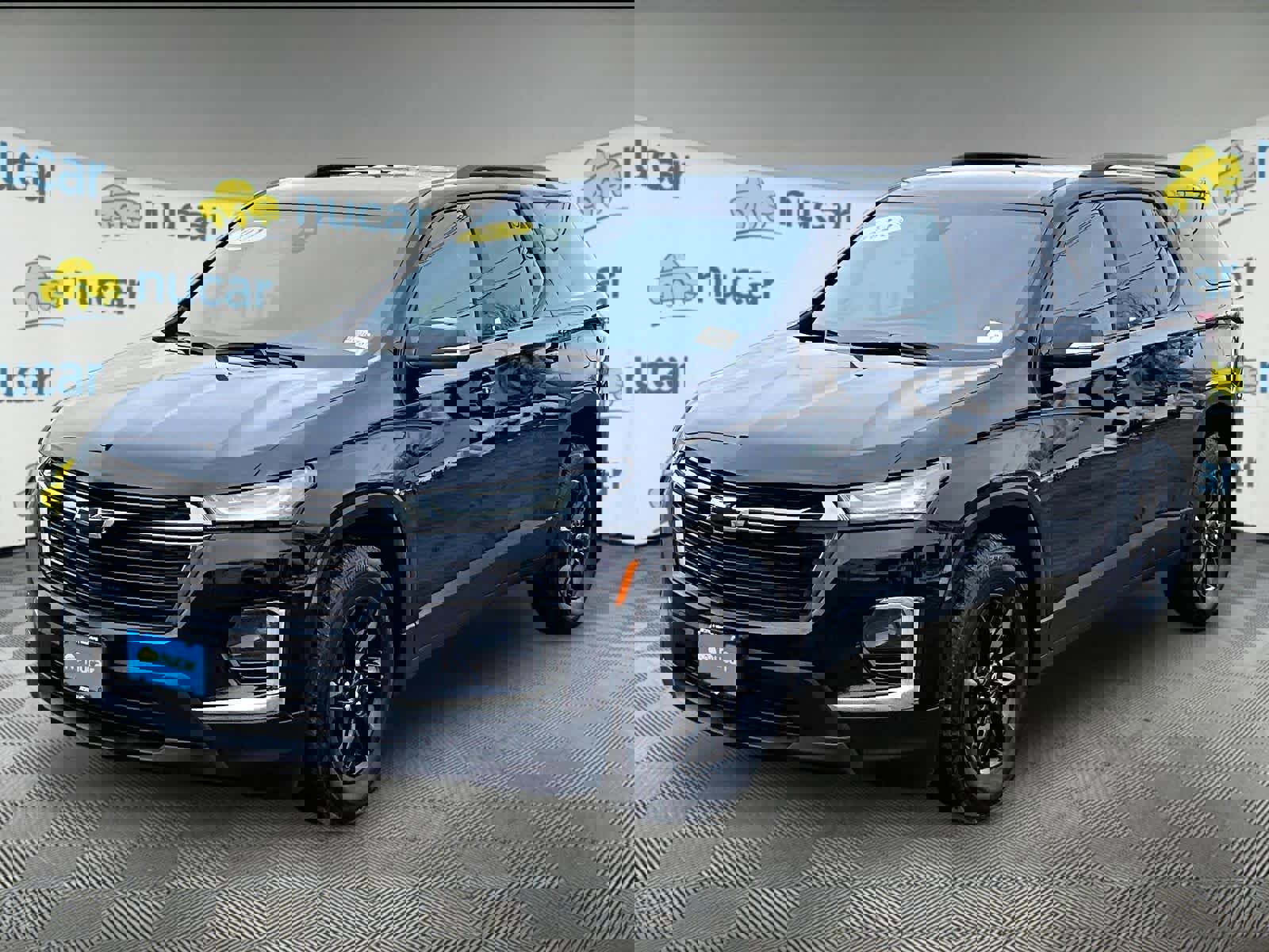 Used 2023 Chevrolet Traverse LT w/ Midnight/Sport Edition image 3