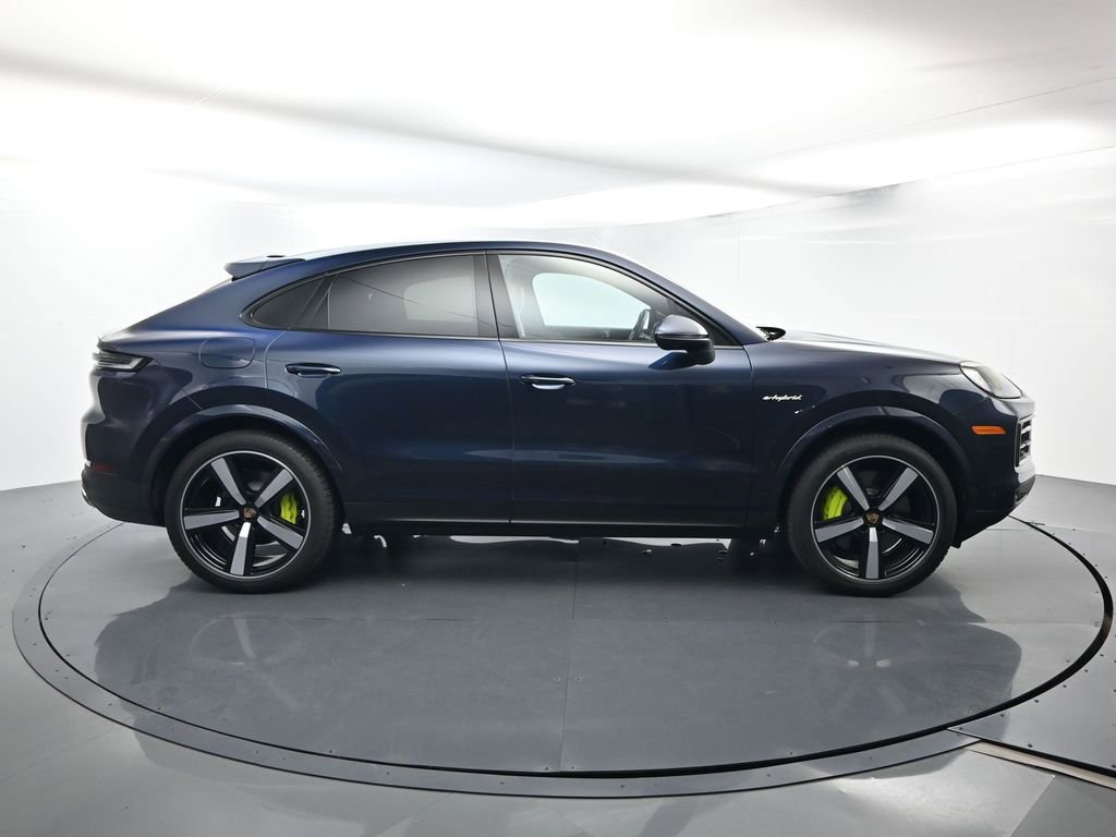 Certified 2025 Porsche Cayenne E-Hybrid Coupe image 16