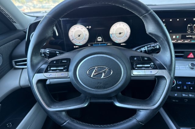 Used 2021 Hyundai Elantra Limited FWD image 27