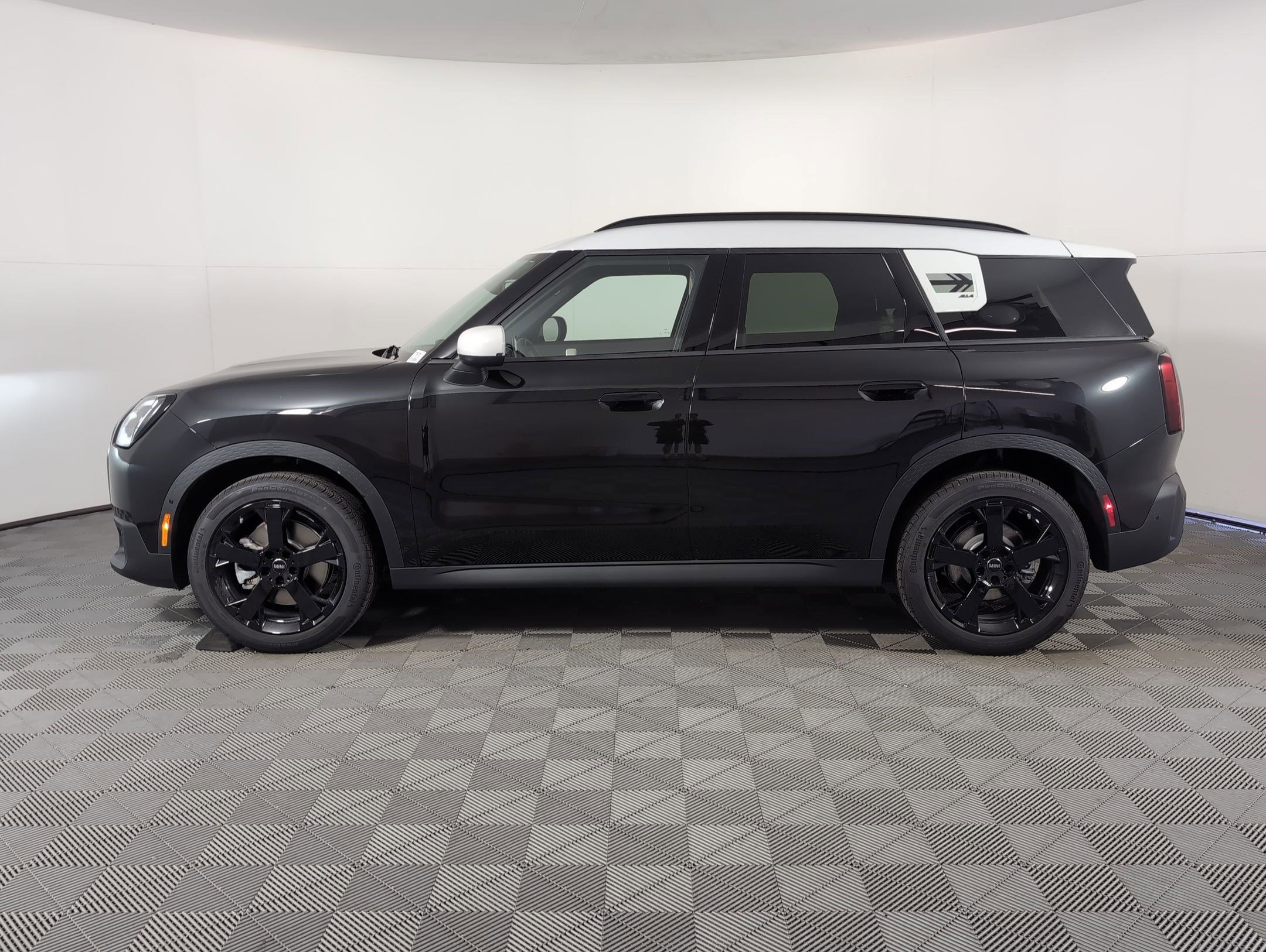 New 2026 MINI Cooper Countryman S image 2