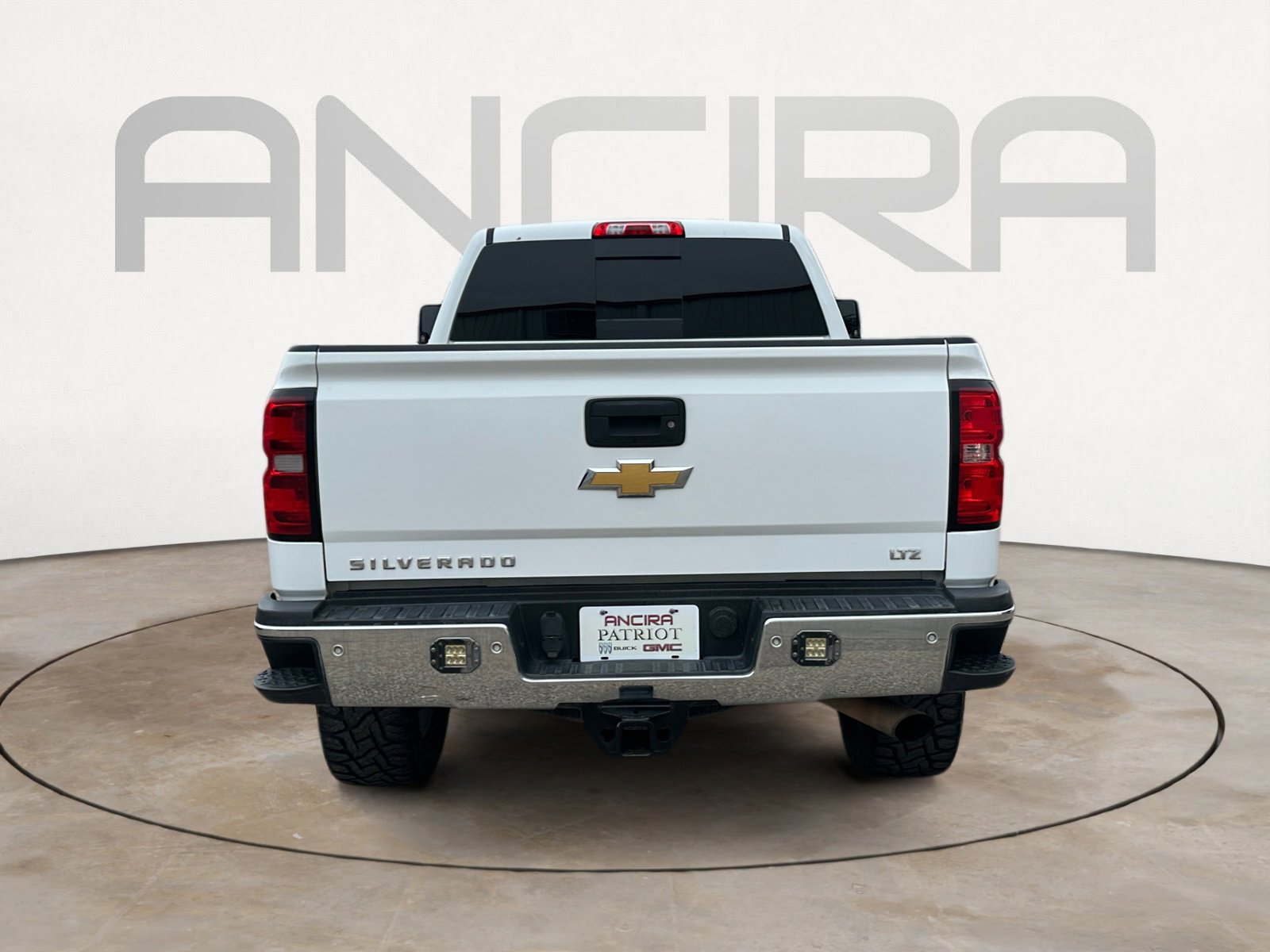 Used 2015 Chevrolet Silverado 2500 LTZ w/ LTZ Plus Package AWD/4WD image 9
