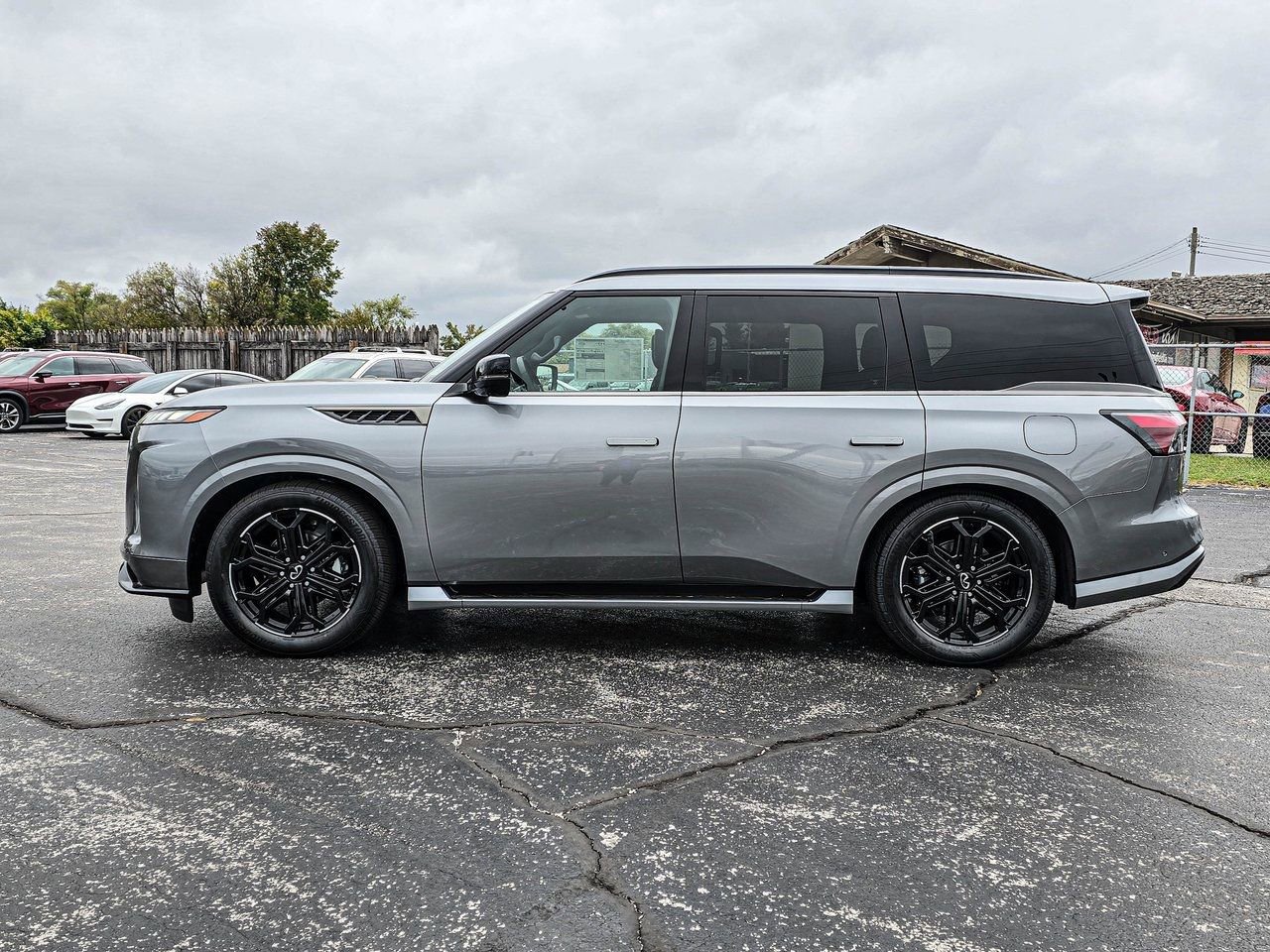 New 2026 INFINITI QX80 4WD image 8
