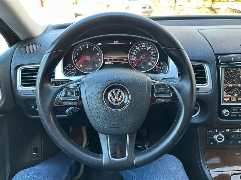 Used 2015 Volkswagen Touareg VR6 AWD/4WD image 22