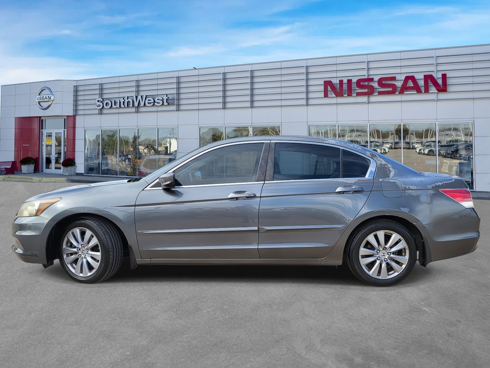 Used 2011 Honda Accord EX-L image 7