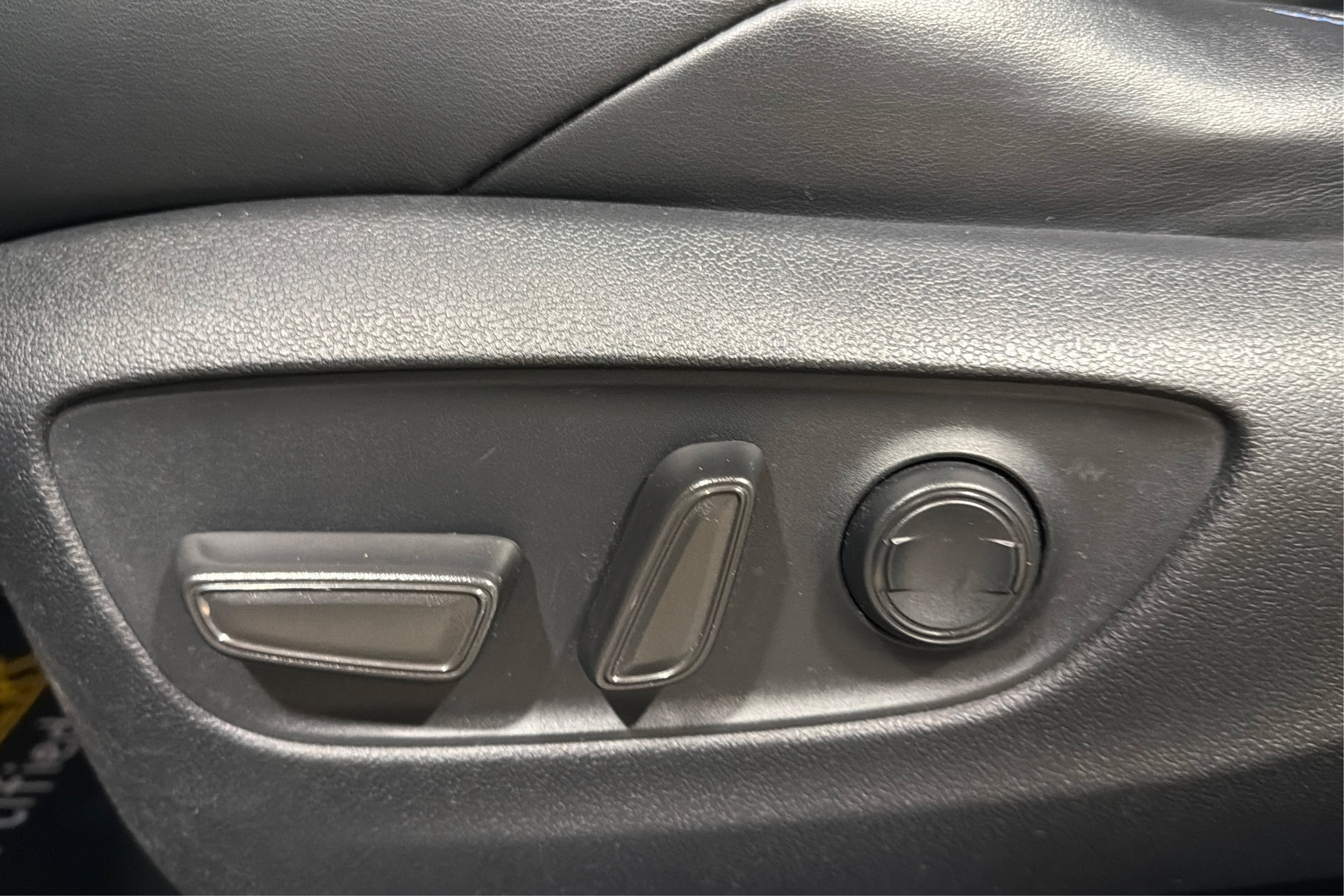 Used 2021 Toyota RAV4 XSE AWD/4WD image 19